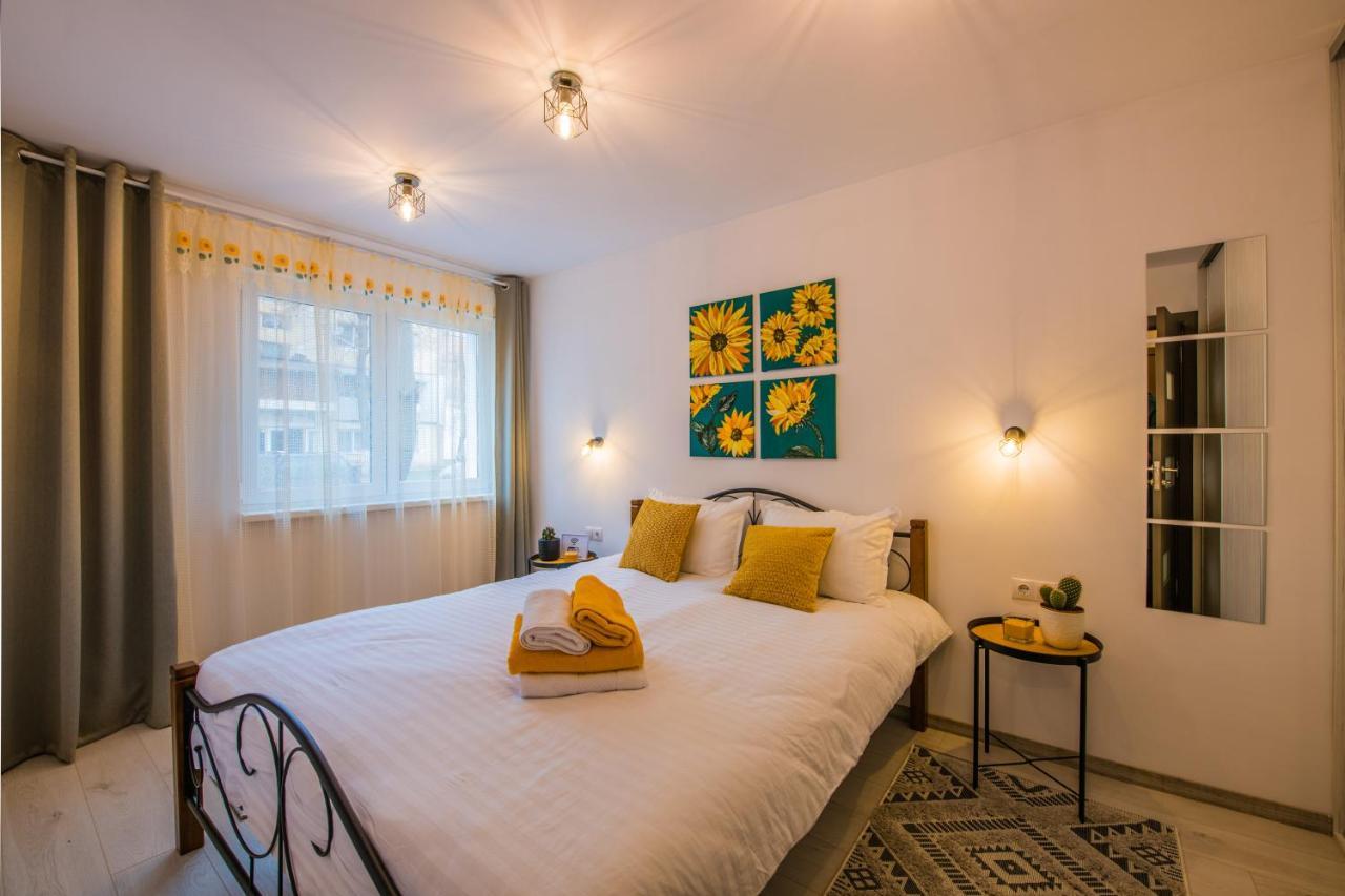 Kitty Sunflower Apartment Alba Iulia Exterior photo
